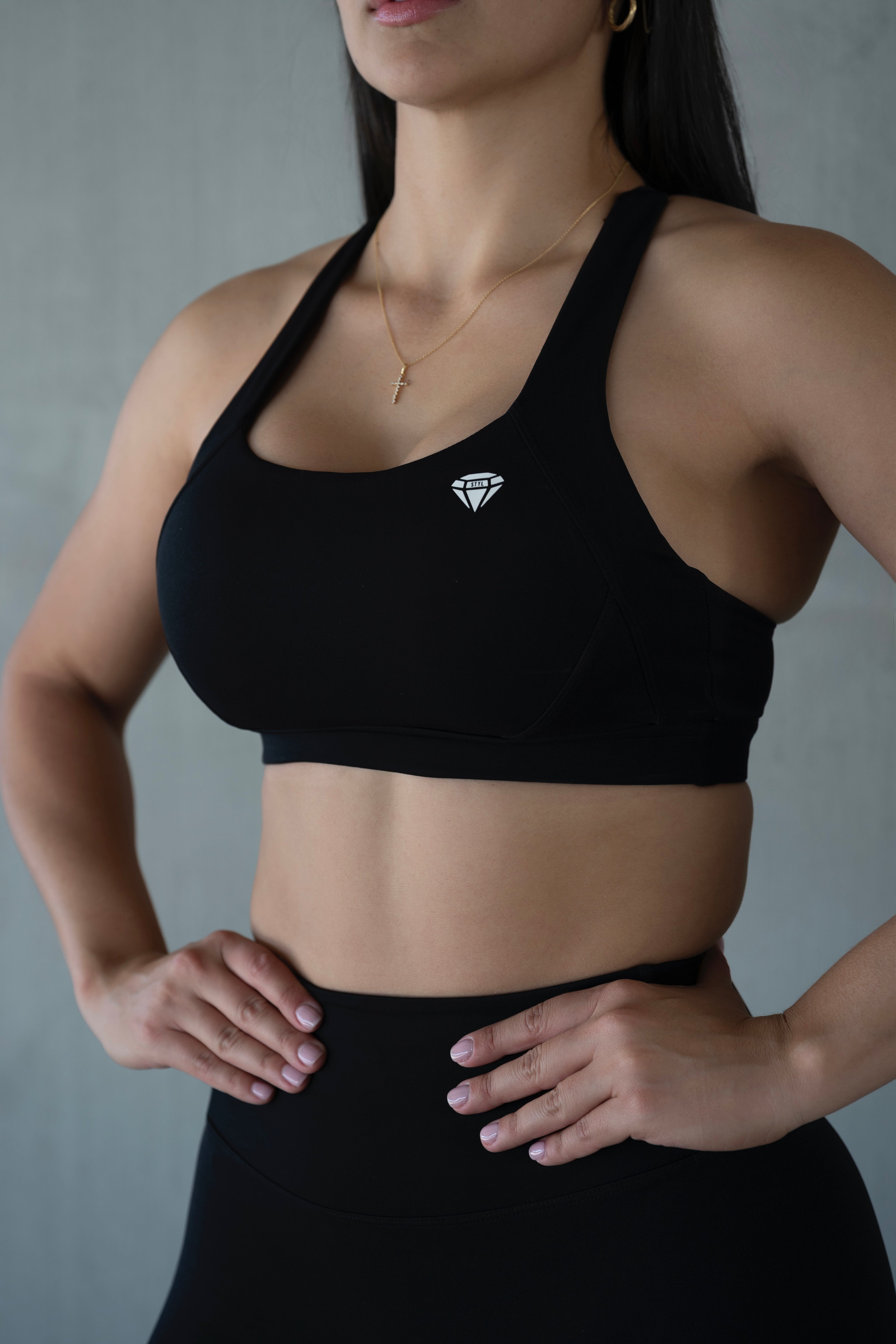 Strength in Style Sculpt Flow Bra - Stealth Black
