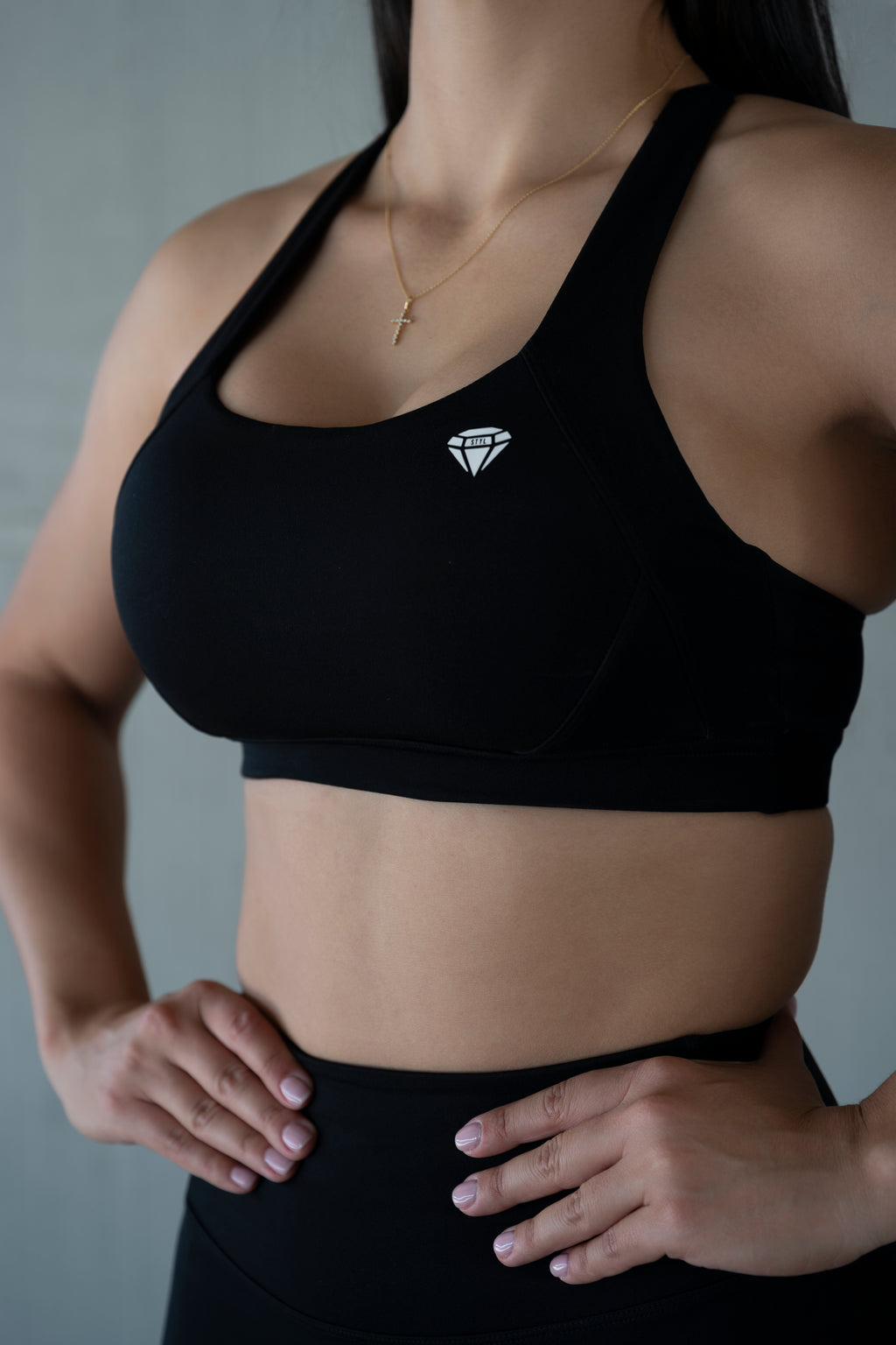 Strength in Style Sculpt Flow Bra - Stealth Black
